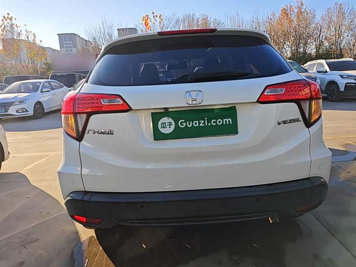 Фото 6 - Honda Vezel