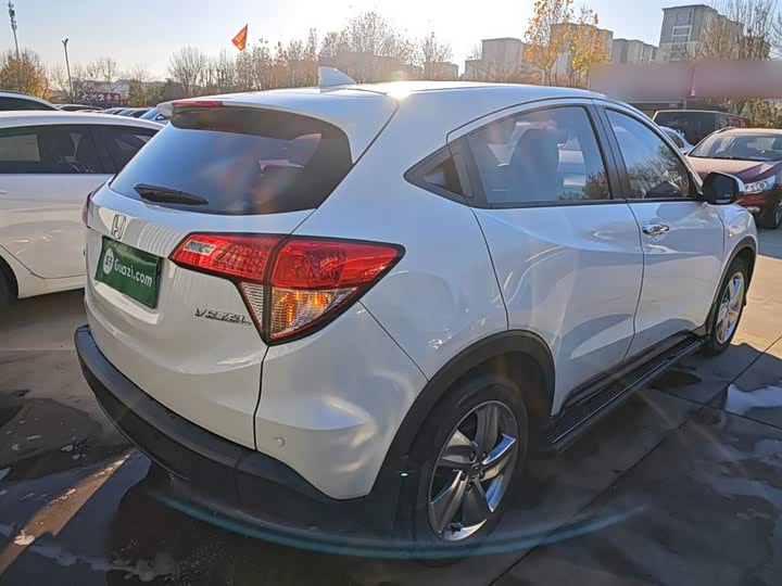 Фото 7 - Honda Vezel