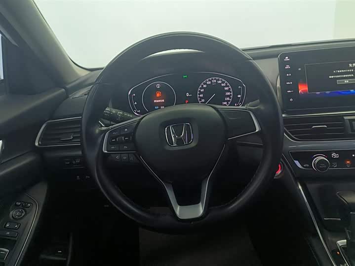 Фото 15 - Honda Accord