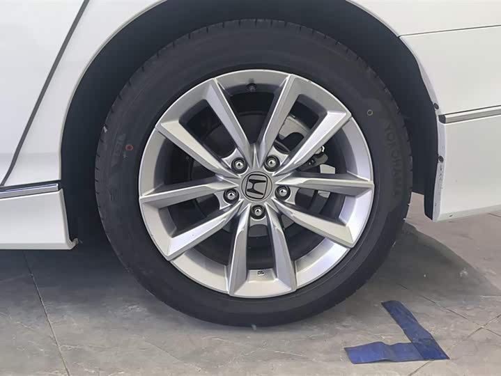 Фото 6 - Honda Accord