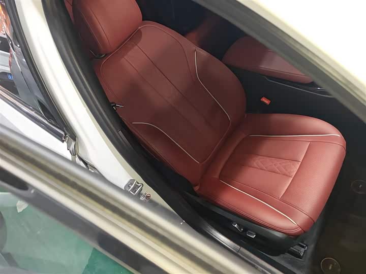 Фото 25 - BMW 5 Series