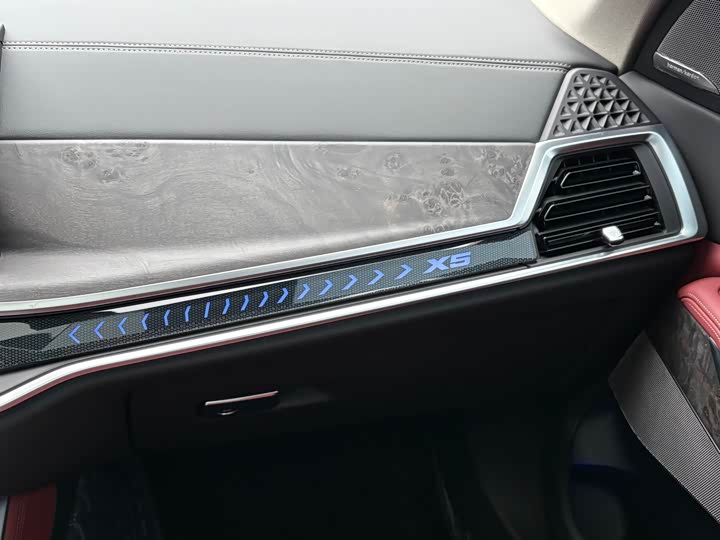 Фото 18 - BMW X5