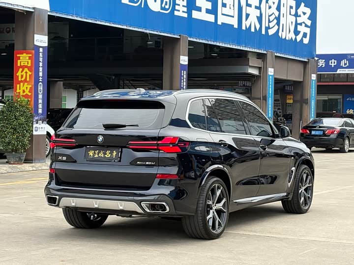 Фото 19 - BMW X5