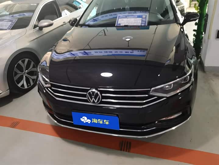 Фото 2 - Volkswagen Magotan