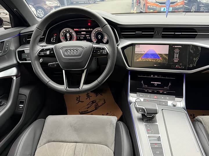 Фото 10 - Audi A6L