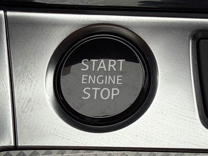 Фото 23 - Audi A6L