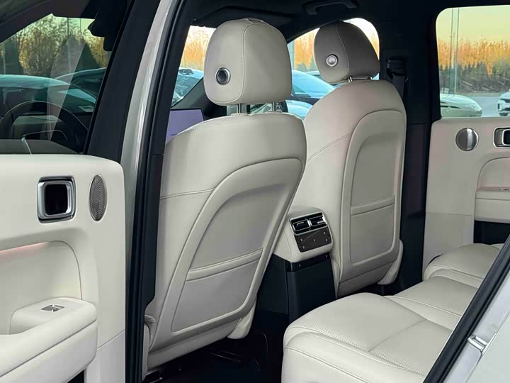 Фото 7 - LiXiang L6