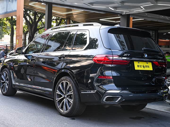 Фото 4 - BMW X7