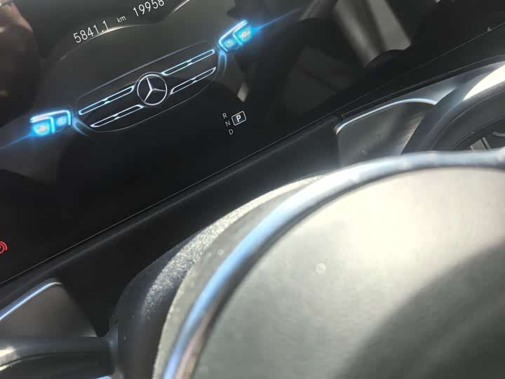 Фото 2 - Mercedes-Benz GLB-Class