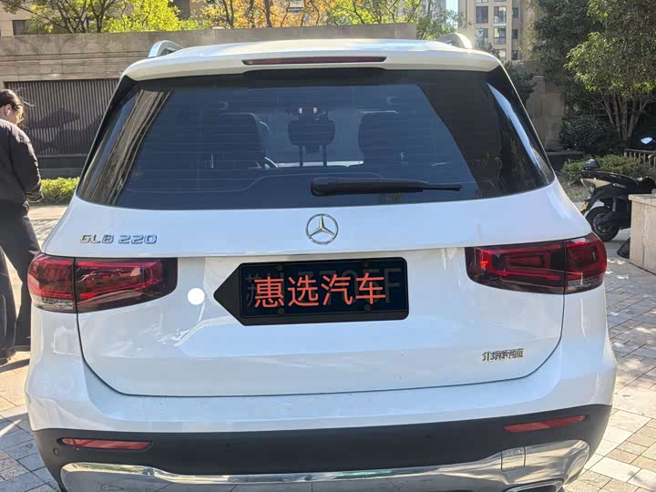 Фото 8 - Mercedes-Benz GLB-Class