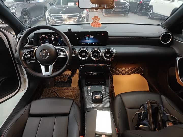 Фото 10 - Mercedes-Benz A-Class