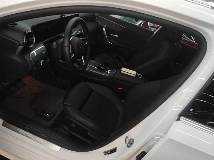 Фото 15 - Mercedes-Benz A-Class