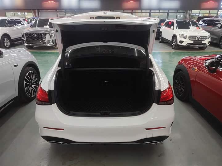 Фото 19 - Mercedes-Benz A-Class