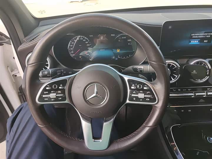 Фото 11 - Mercedes-Benz GLC-Class