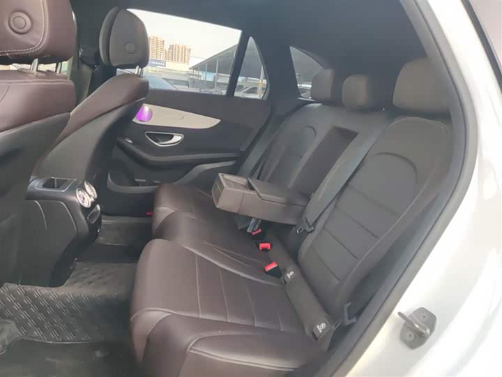 Фото 17 - Mercedes-Benz GLC-Class