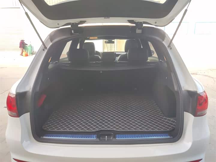 Фото 19 - Mercedes-Benz GLC-Class