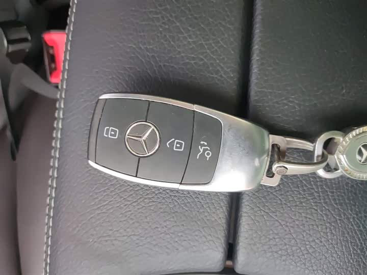 Фото 9 - Mercedes-Benz GLC-Class