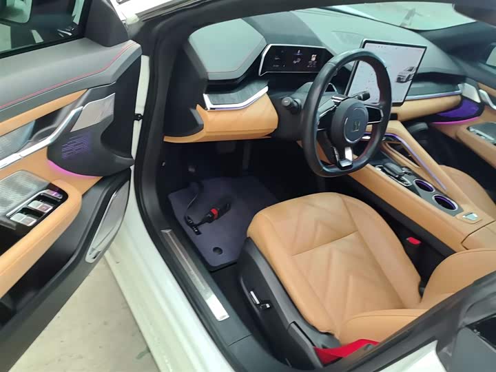 Фото 16 - Zeekr 001