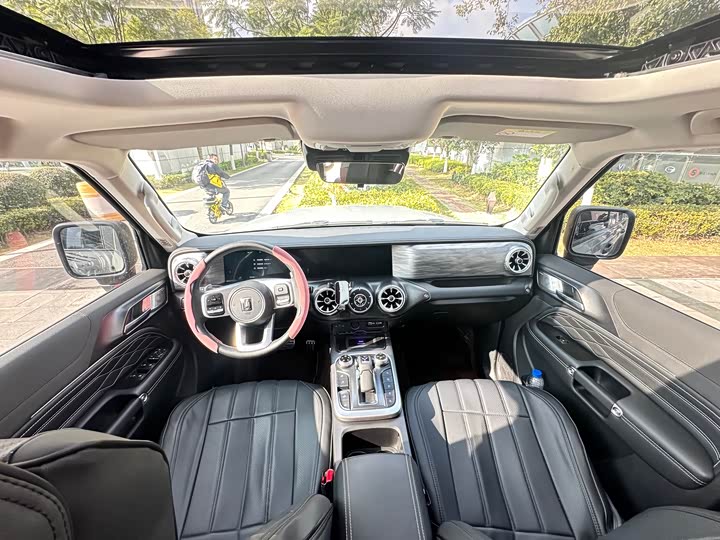 Фото 5 - Tank 300