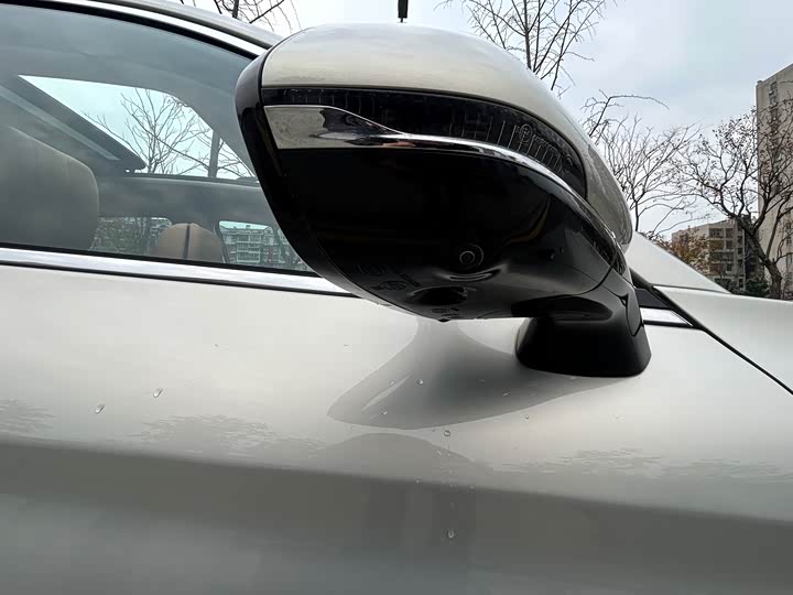 Фото 9 - Hongqi HS5