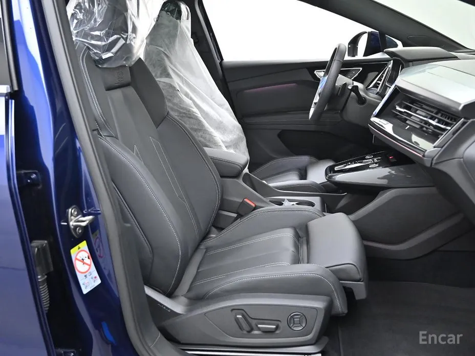 Фото 10 - Audi Q4 e-tron