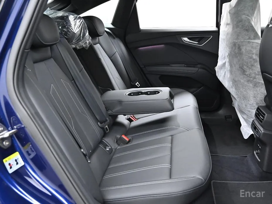 Фото 12 - Audi Q4 e-tron