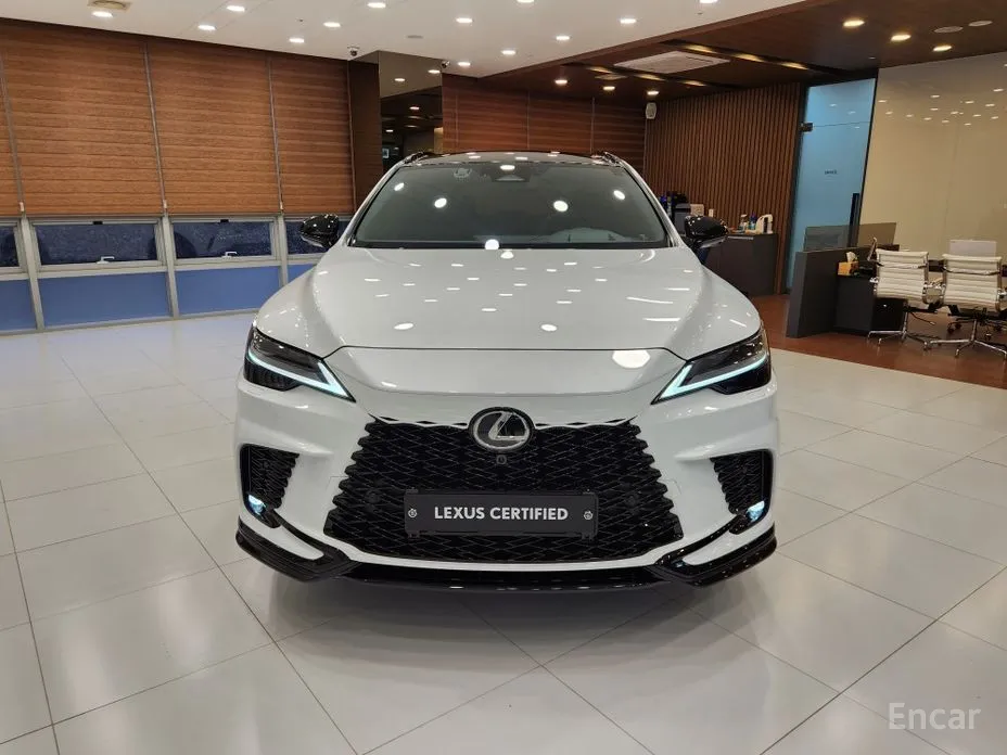 Фото 3 - Lexus RX