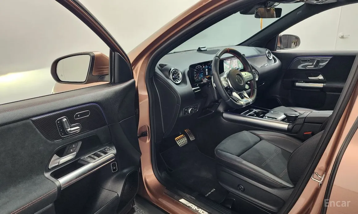 Фото 10 - Mercedes-Benz GLA-Class