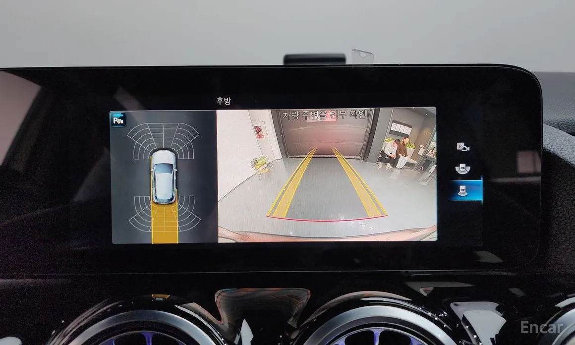 Фото 16 - Mercedes-Benz GLA-Class