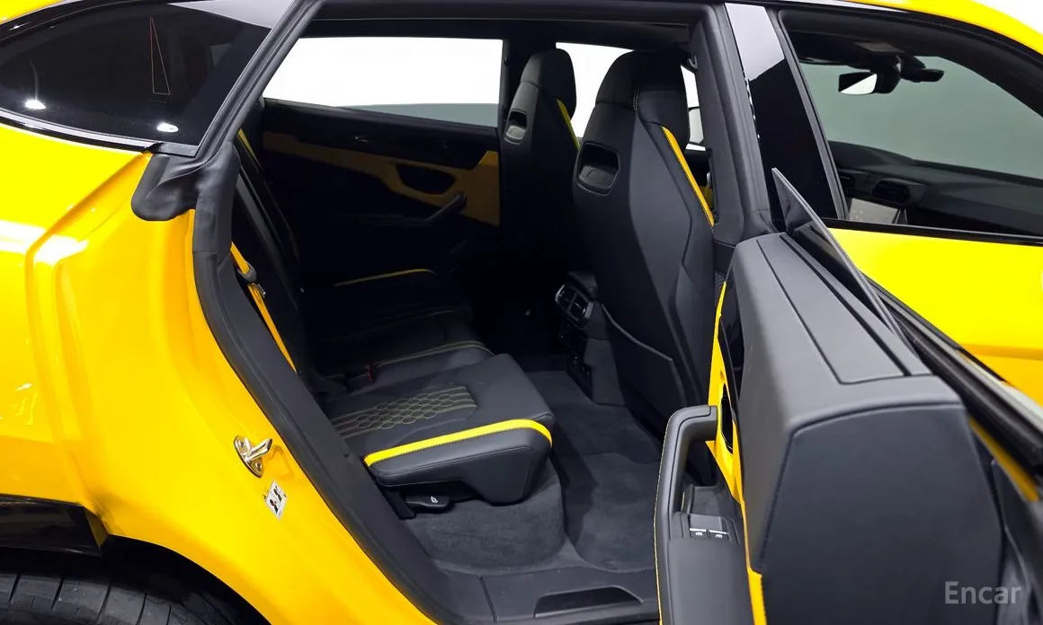 Фото 12 - Lamborghini Urus