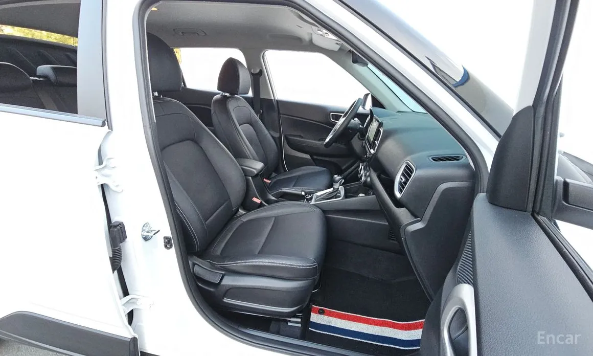 Фото 11 - Hyundai Venue