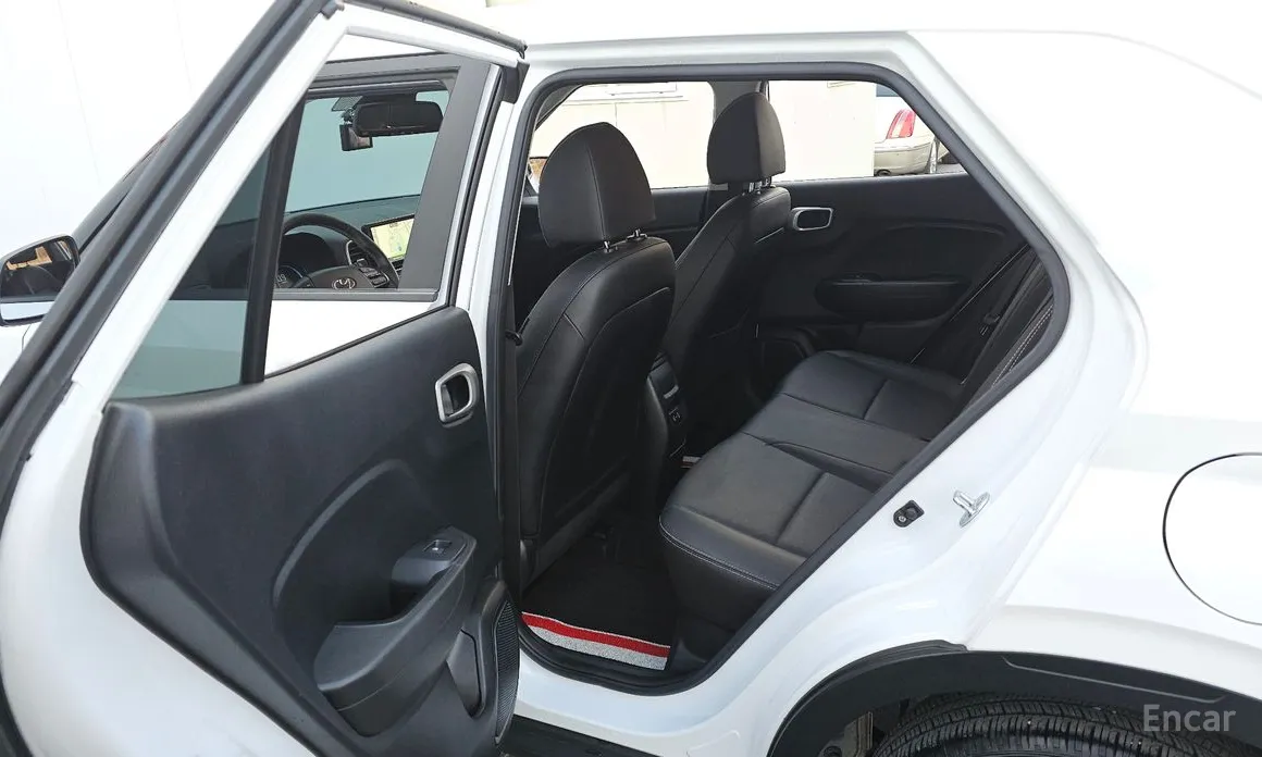 Фото 12 - Hyundai Venue