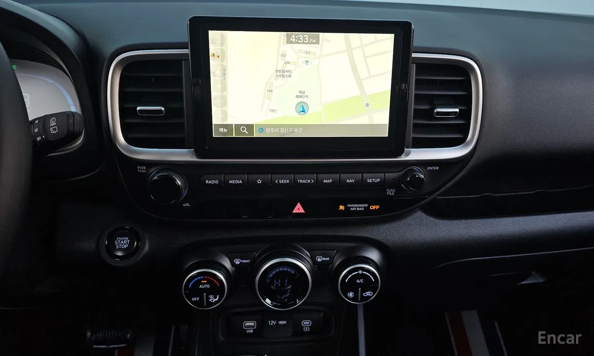 Фото 14 - Hyundai Venue