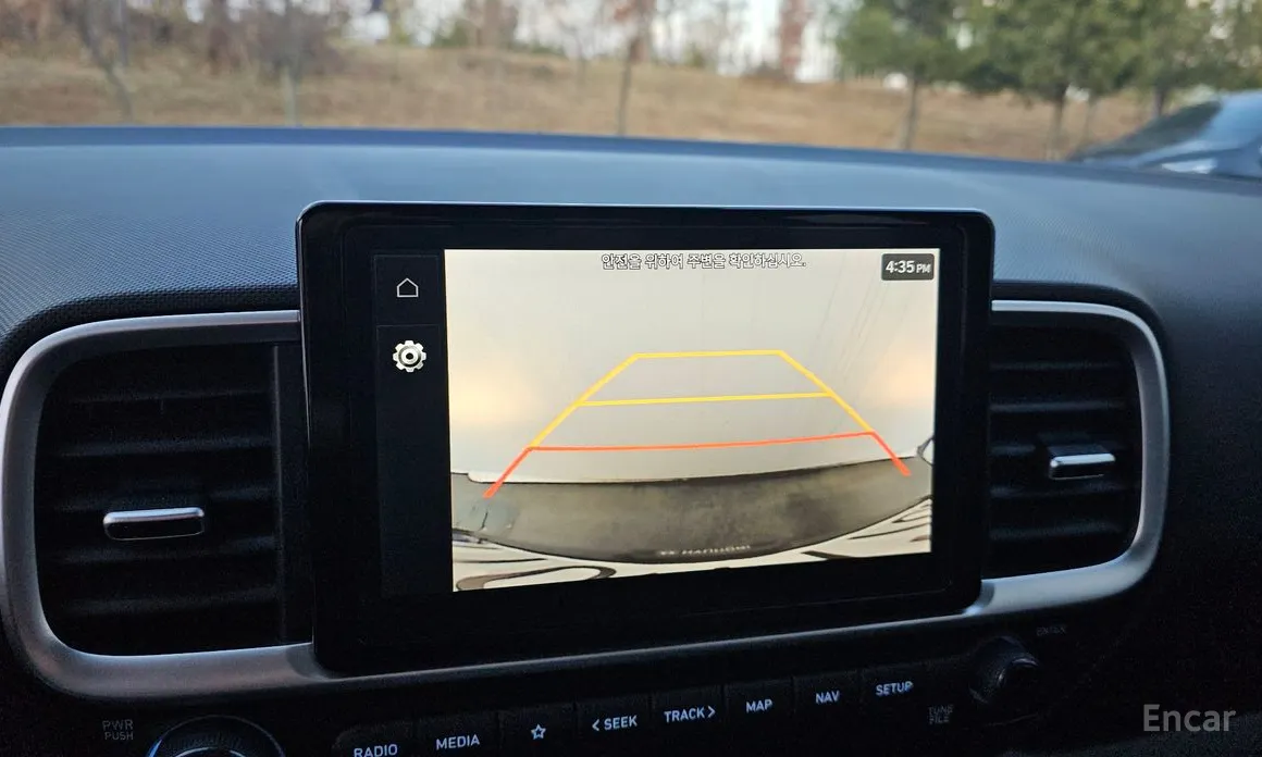 Фото 15 - Hyundai Venue