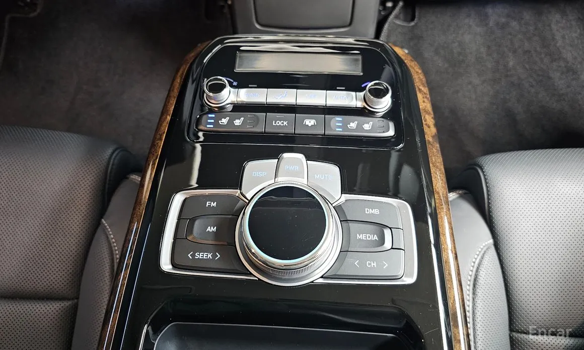 Фото 18 - Genesis G90