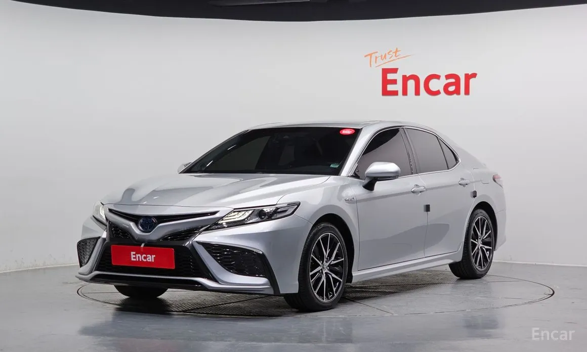 Фото 1 - Toyota Camry