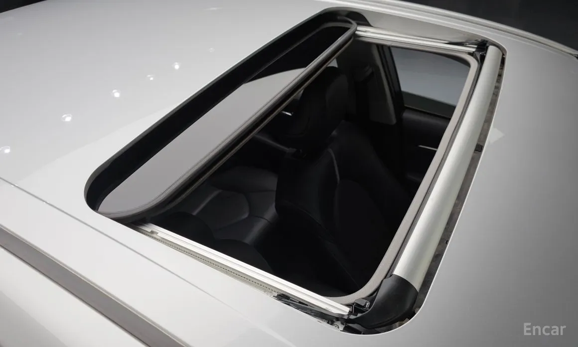 Фото 19 - Toyota Camry