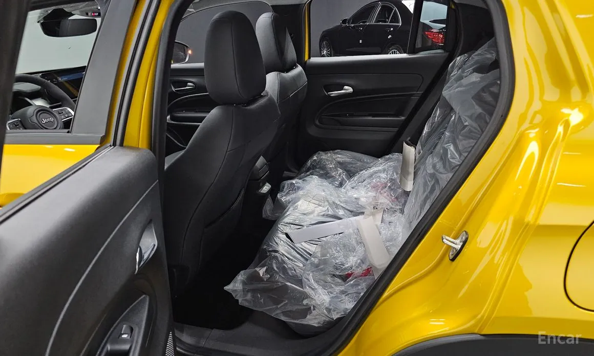 Фото 12 - Jeep Avenger