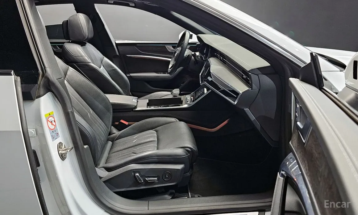 Фото 10 - Audi A7