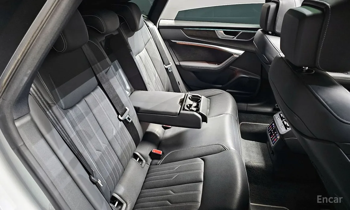 Фото 12 - Audi A7