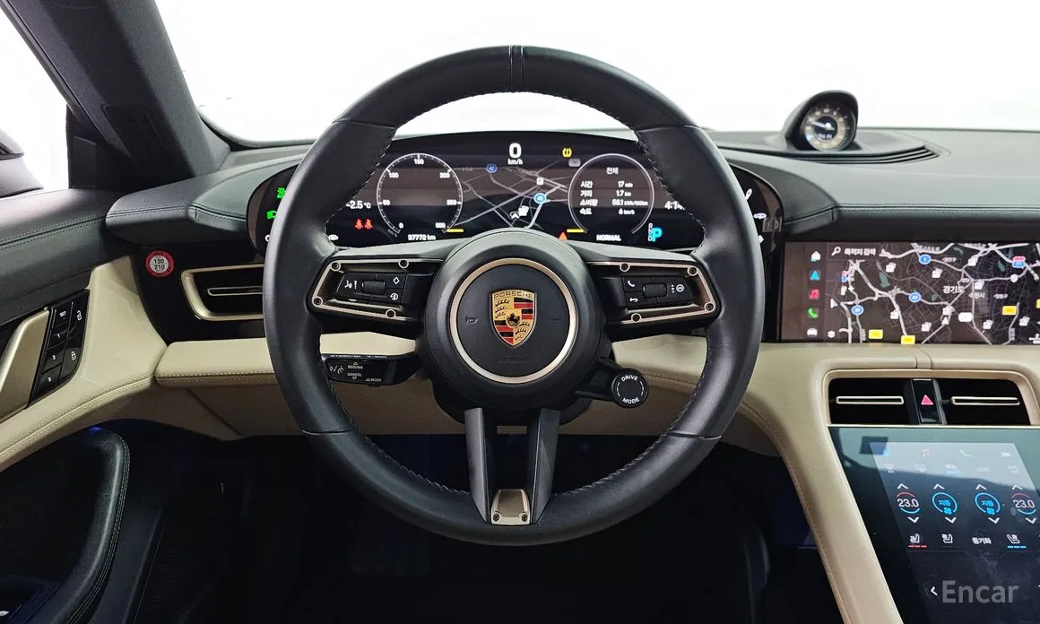 Фото 13 - Porsche Taycan