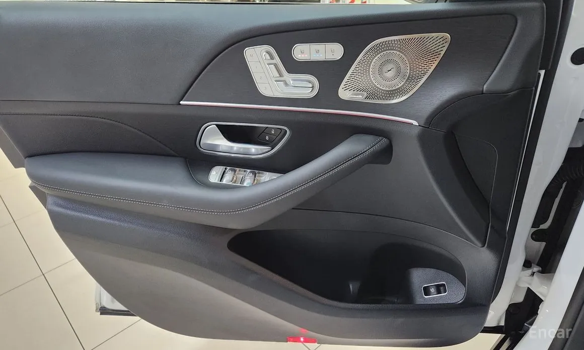 Фото 10 - Mercedes-Benz GLE-Class