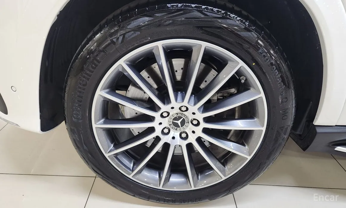 Фото 11 - Mercedes-Benz GLE-Class