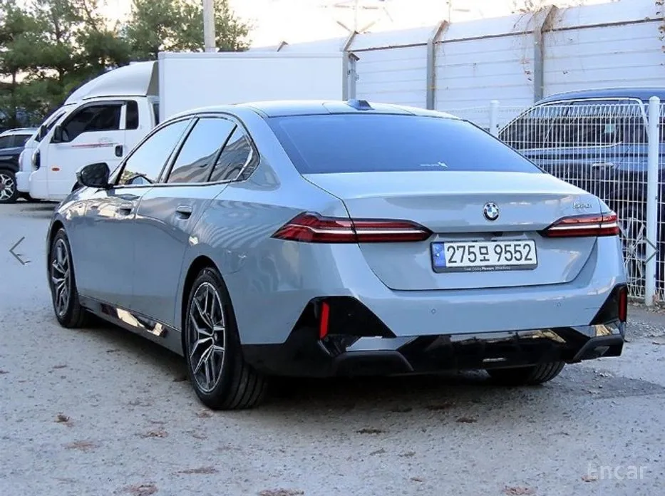 Фото 3 - BMW 5 Series