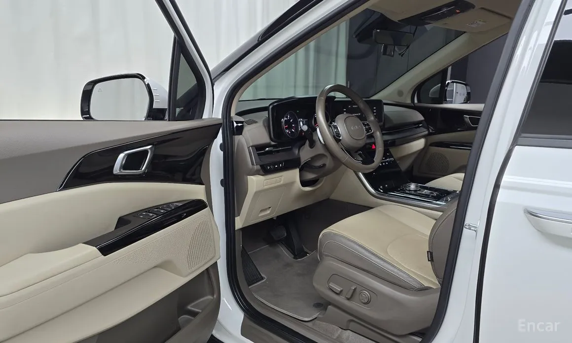 Фото 11 - Kia Carnival