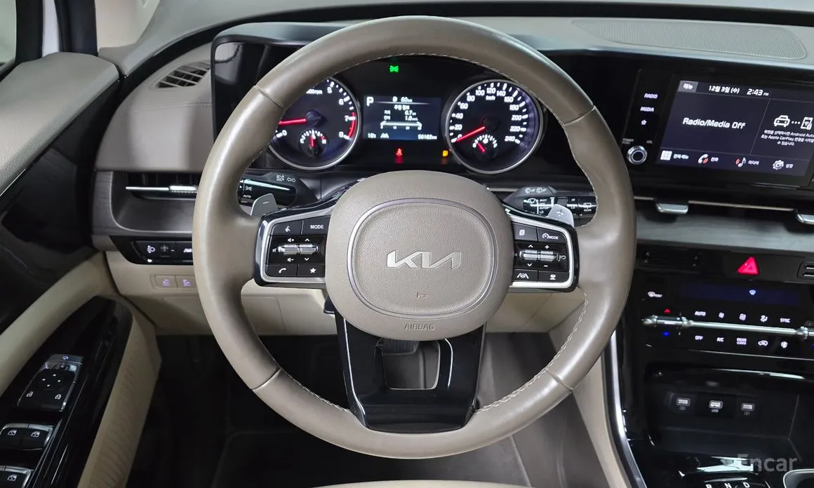 Фото 13 - Kia Carnival