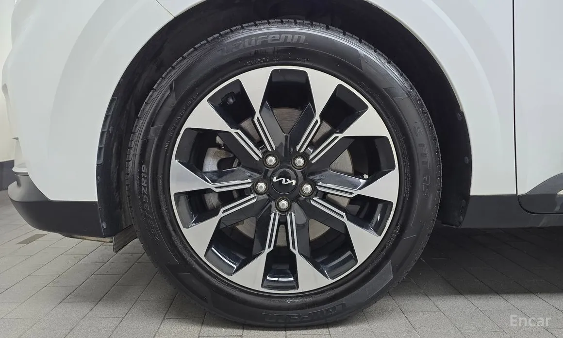 Фото 5 - Kia Carnival