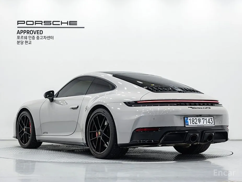 Фото 2 - Porsche 911