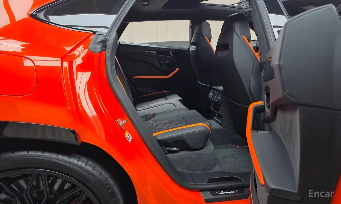 Фото 12 - Lamborghini Urus