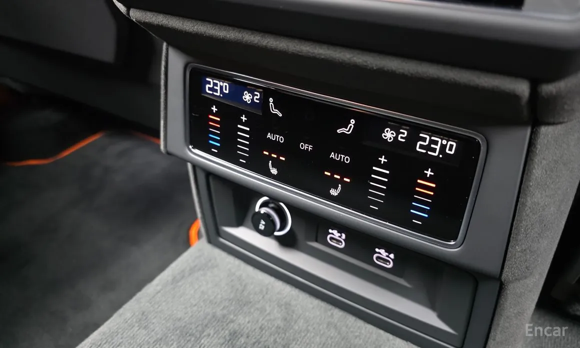 Фото 17 - Lamborghini Urus